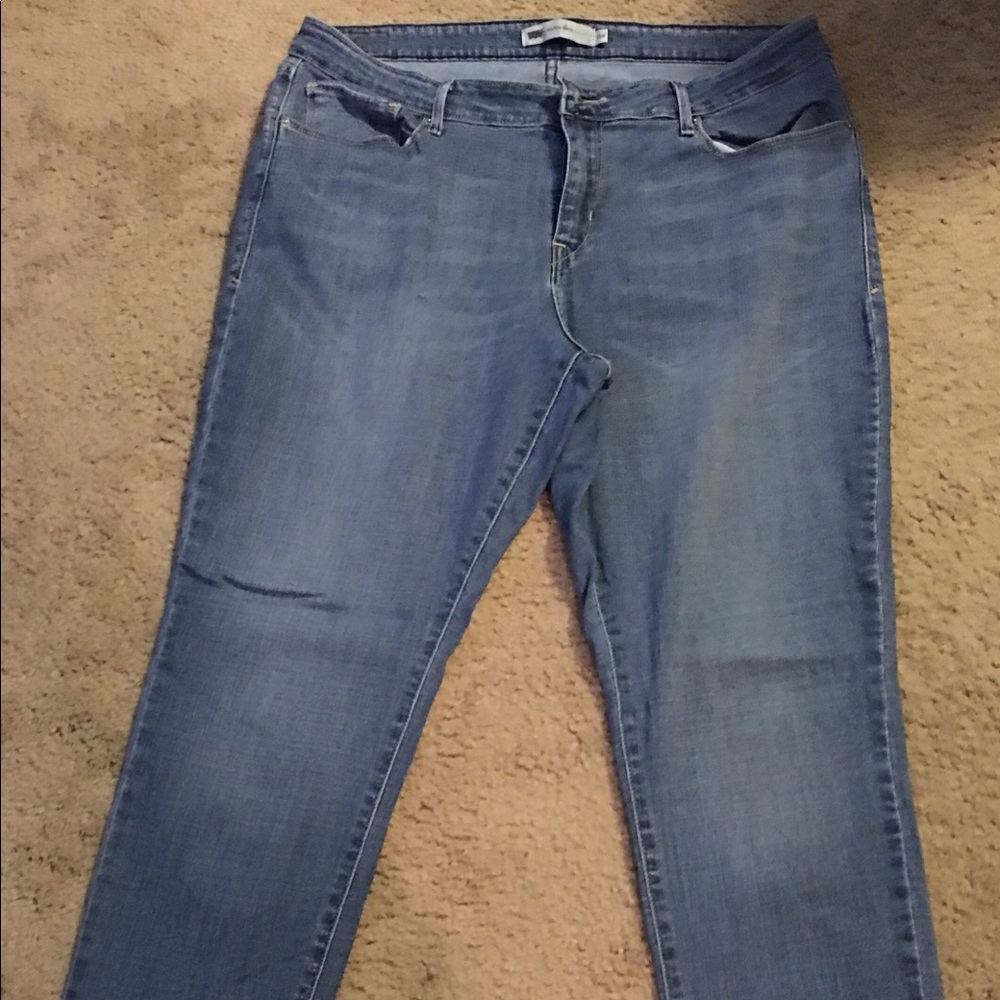 Levi mid rise skinny jeans
